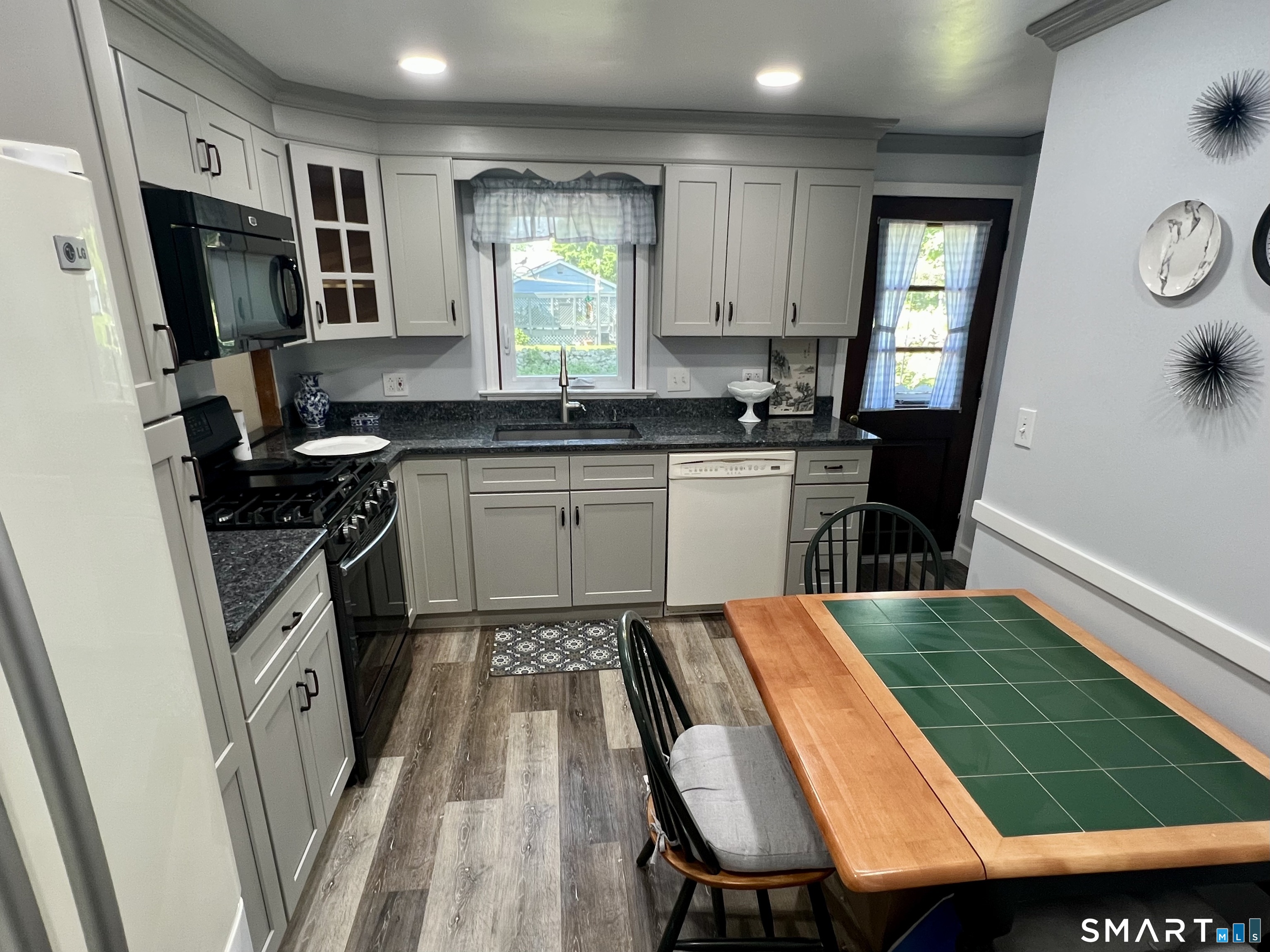 10 Barone Road East Lyme CT 06357