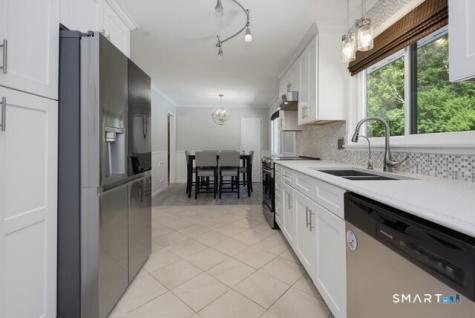 16 Crestview Terrace Wallingford CT 06492