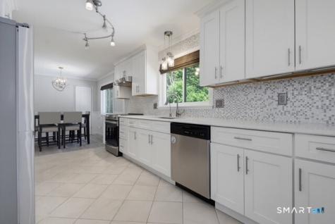 16 Crestview Terrace Wallingford CT 06492