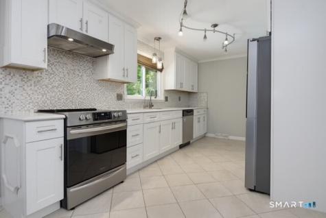 16 Crestview Terrace Wallingford CT 06492
