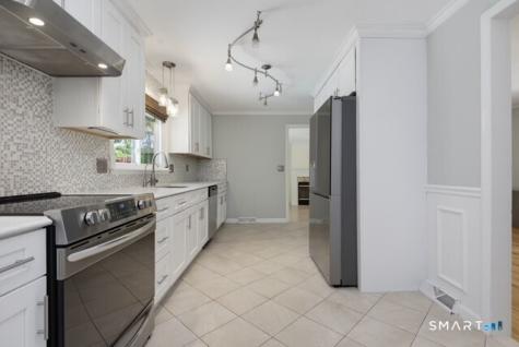 16 Crestview Terrace Wallingford CT 06492