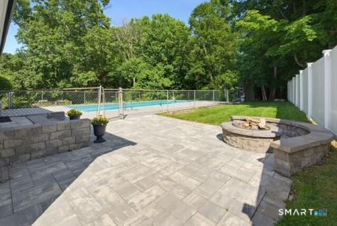 16 Crestview Terrace Wallingford CT 06492