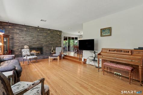 215 Hillfield Road Hamden CT 06518