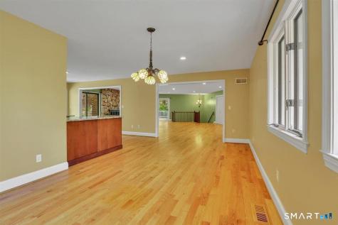 6 Rivercove Drive Cromwell CT 06416