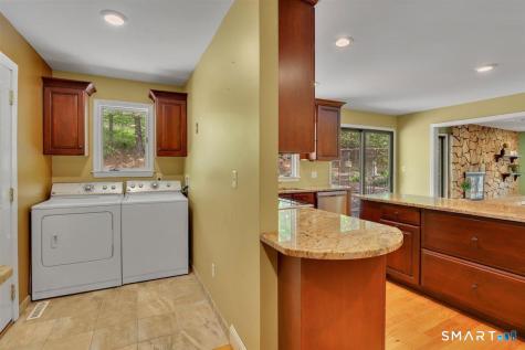 6 Rivercove Drive Cromwell CT 06416