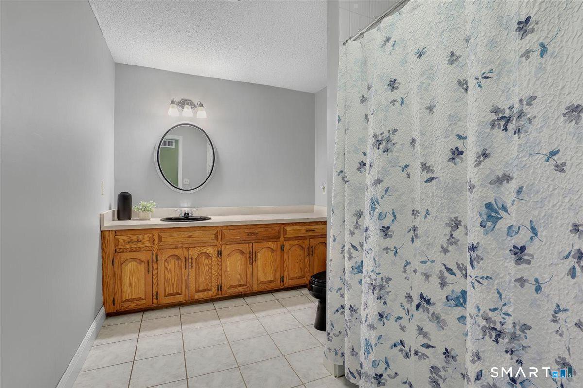 6 Rivercove Drive Cromwell CT 06416
