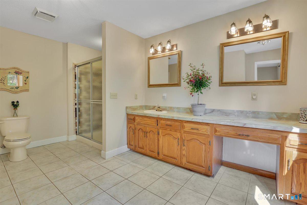 6 Rivercove Drive Cromwell CT 06416