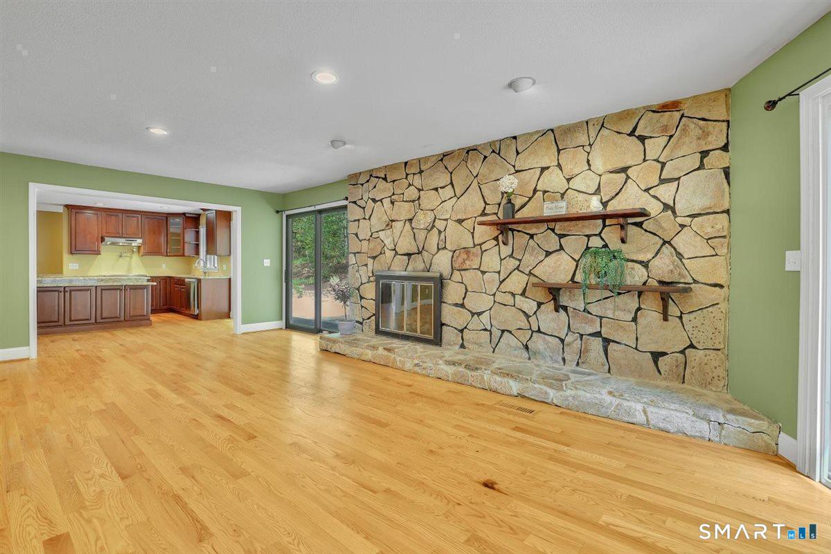 6 Rivercove Drive Cromwell CT 06416