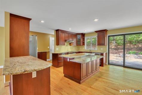 6 Rivercove Drive Cromwell CT 06416