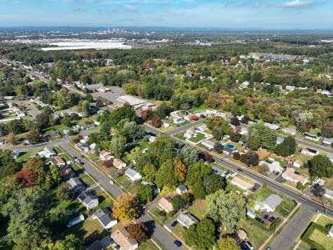 42 Patton Street East Hartford CT 06118