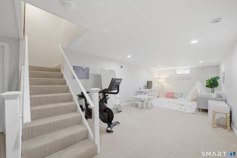 201 Middlesex Road Darien CT 06820