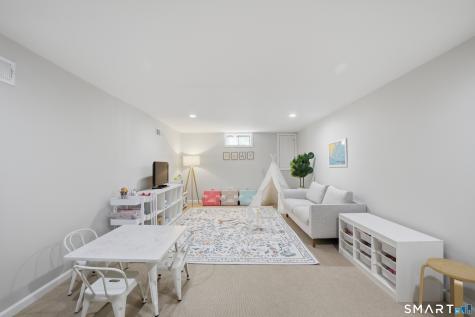 201 Middlesex Road Darien CT 06820