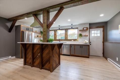 11 Winter Avenue Deep River CT 06417