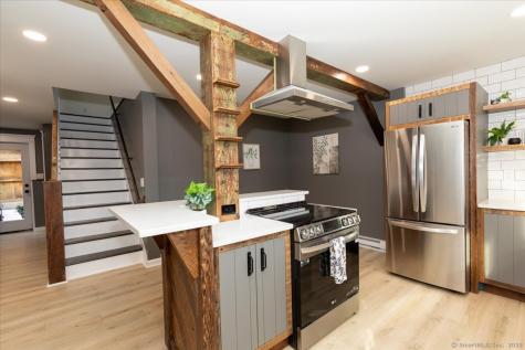 11 Winter Avenue Deep River CT 06417