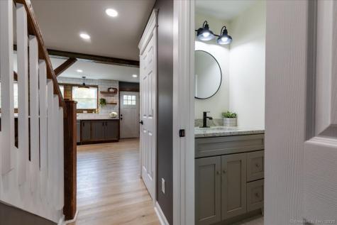 11 Winter Avenue Deep River CT 06417