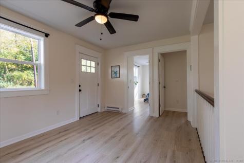 11 Winter Avenue Deep River CT 06417
