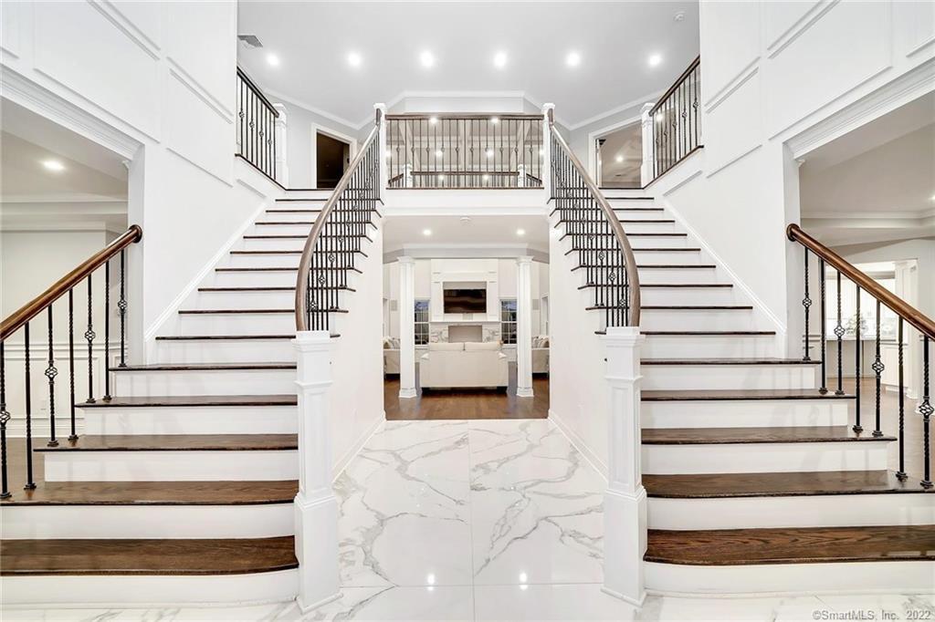 27 Cross Pond Drive Brookfield CT 06804