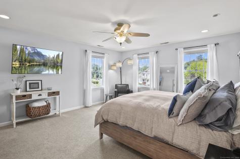 25 Suzy Court Meriden CT 06451