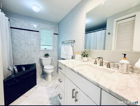 4 Candlewood Birches Brookfield CT 06804