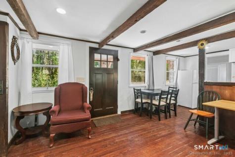 492 Newtown Turnpike Weston CT 06883