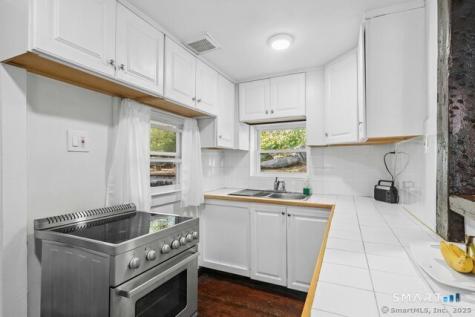 492 Newtown Turnpike Weston CT 06883