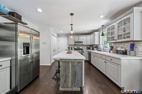126 Martha Way Thomaston CT 06787