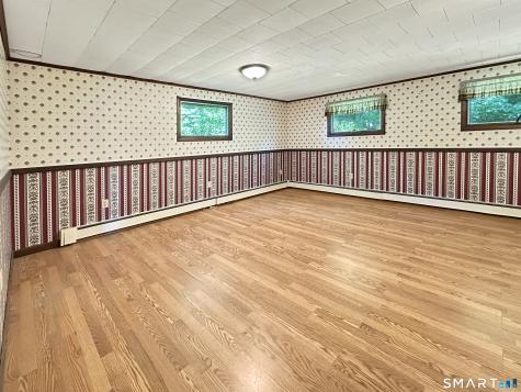 81 Gallup Lane Waterford CT 06385