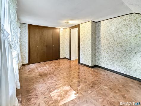 81 Gallup Lane Waterford CT 06385