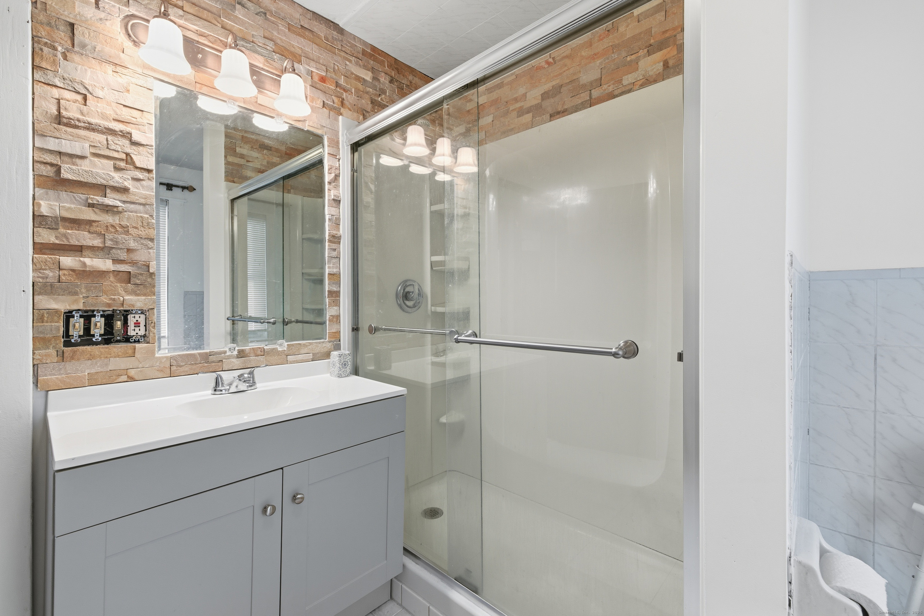 95 Park Avenue Derby CT 06418