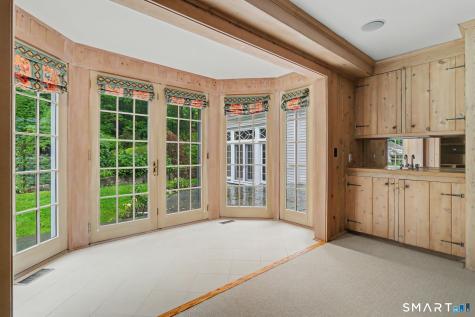 34 Sherwood Lane New Canaan CT 06840