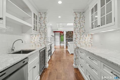 34 Sherwood Lane New Canaan CT 06840