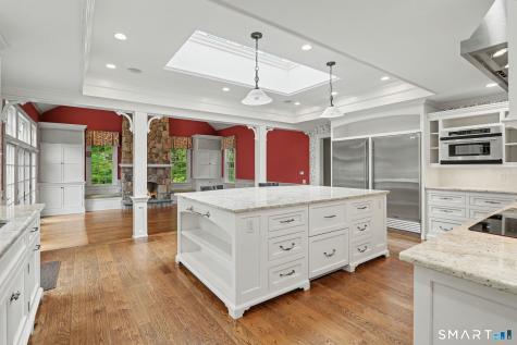 34 Sherwood Lane New Canaan CT 06840