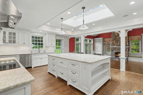 34 Sherwood Lane New Canaan CT 06840