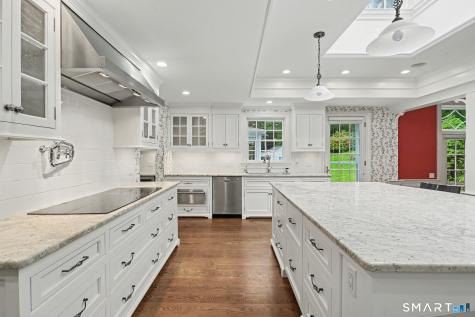 34 Sherwood Lane New Canaan CT 06840