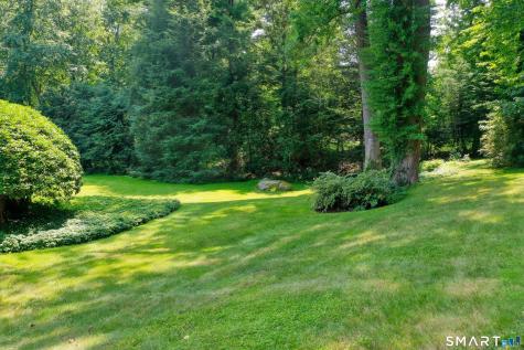 34 Sherwood Lane New Canaan CT 06840