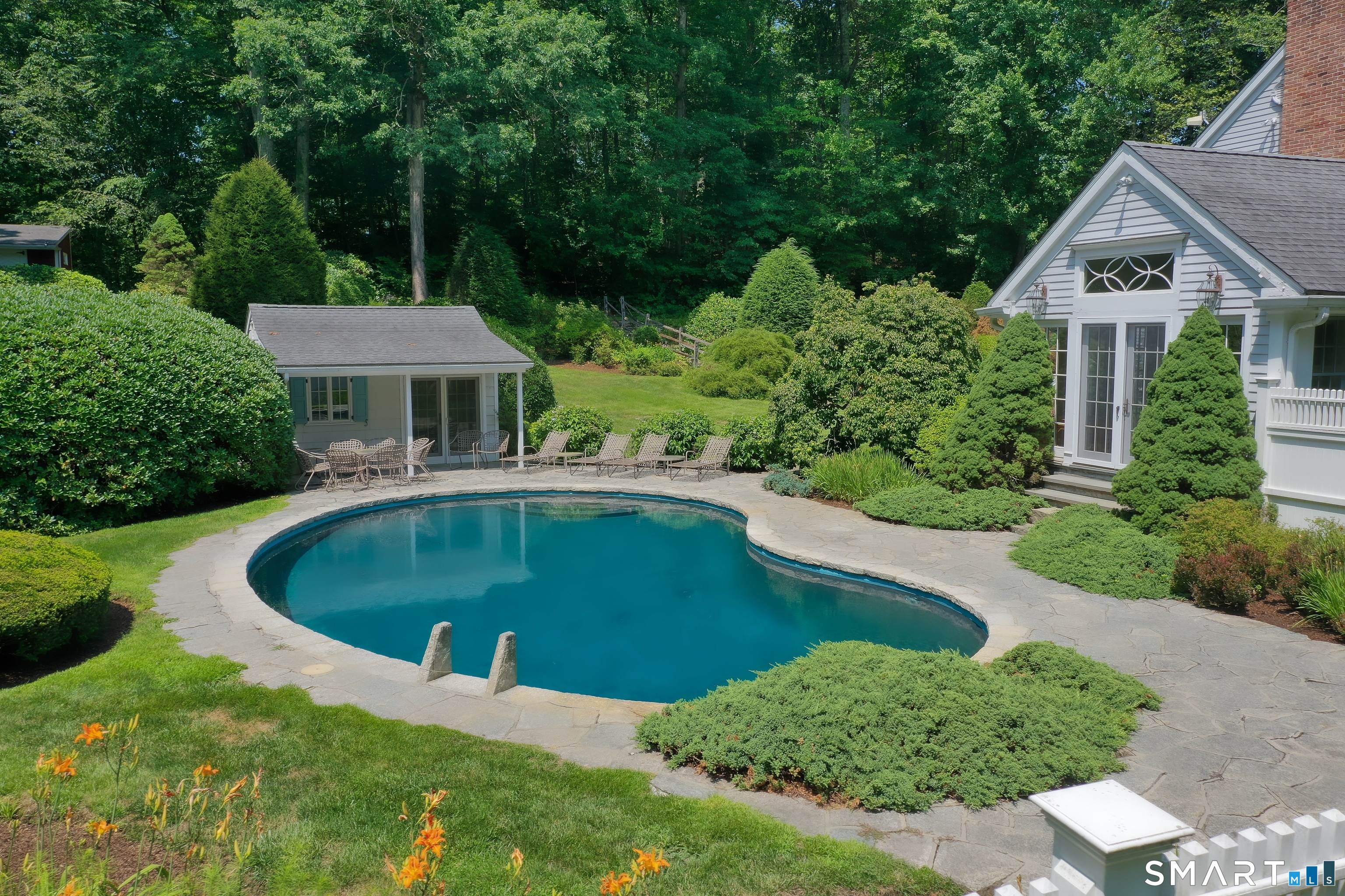 34 Sherwood Lane New Canaan CT 06840