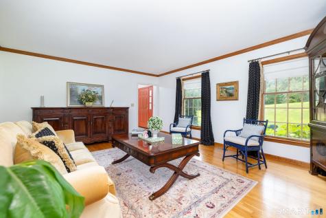 62 Black Walnut Lane Burlington CT 06013