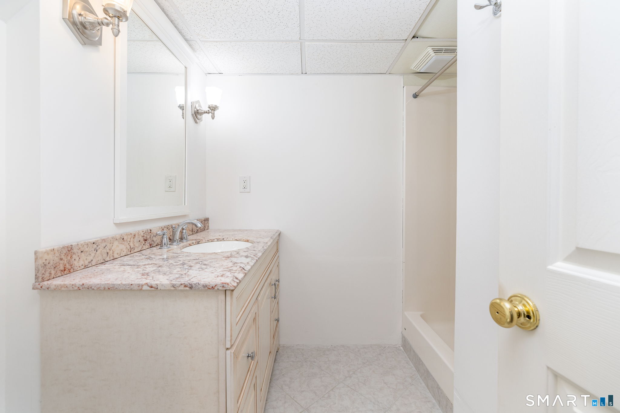 62 Black Walnut Lane Burlington CT 06013