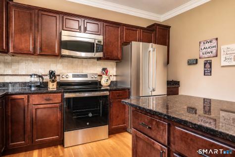 72 Annello Way Middletown CT 06457