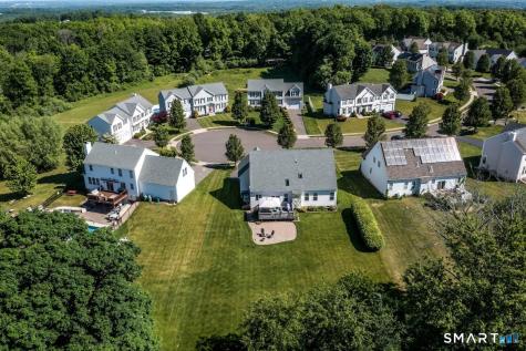 72 Annello Way Middletown CT 06457