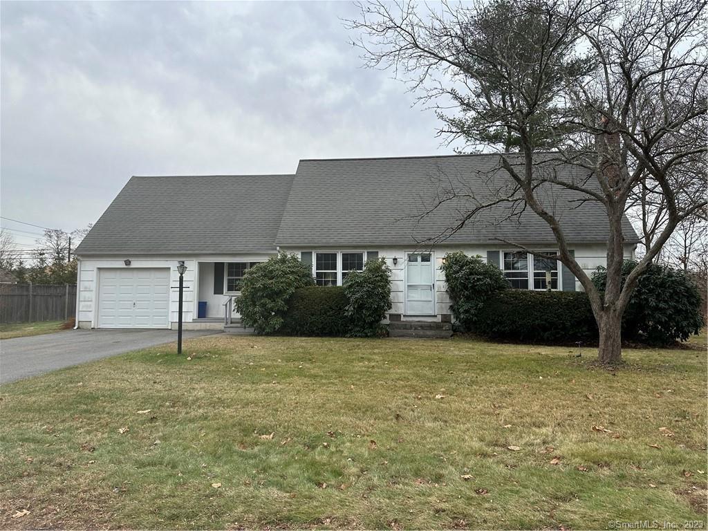 28 Whitewood Street Old Saybrook CT 06475