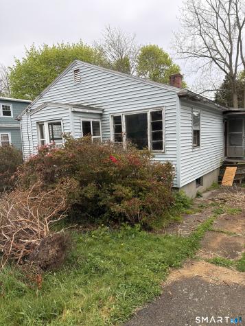 38 Robinson Street New London CT 06320