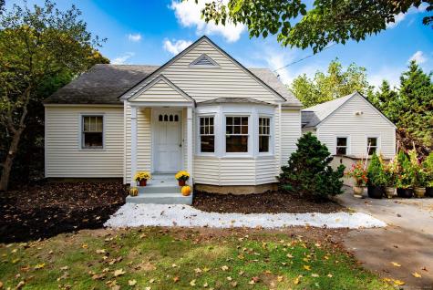 79 Middlesex Avenue Chester CT 06412