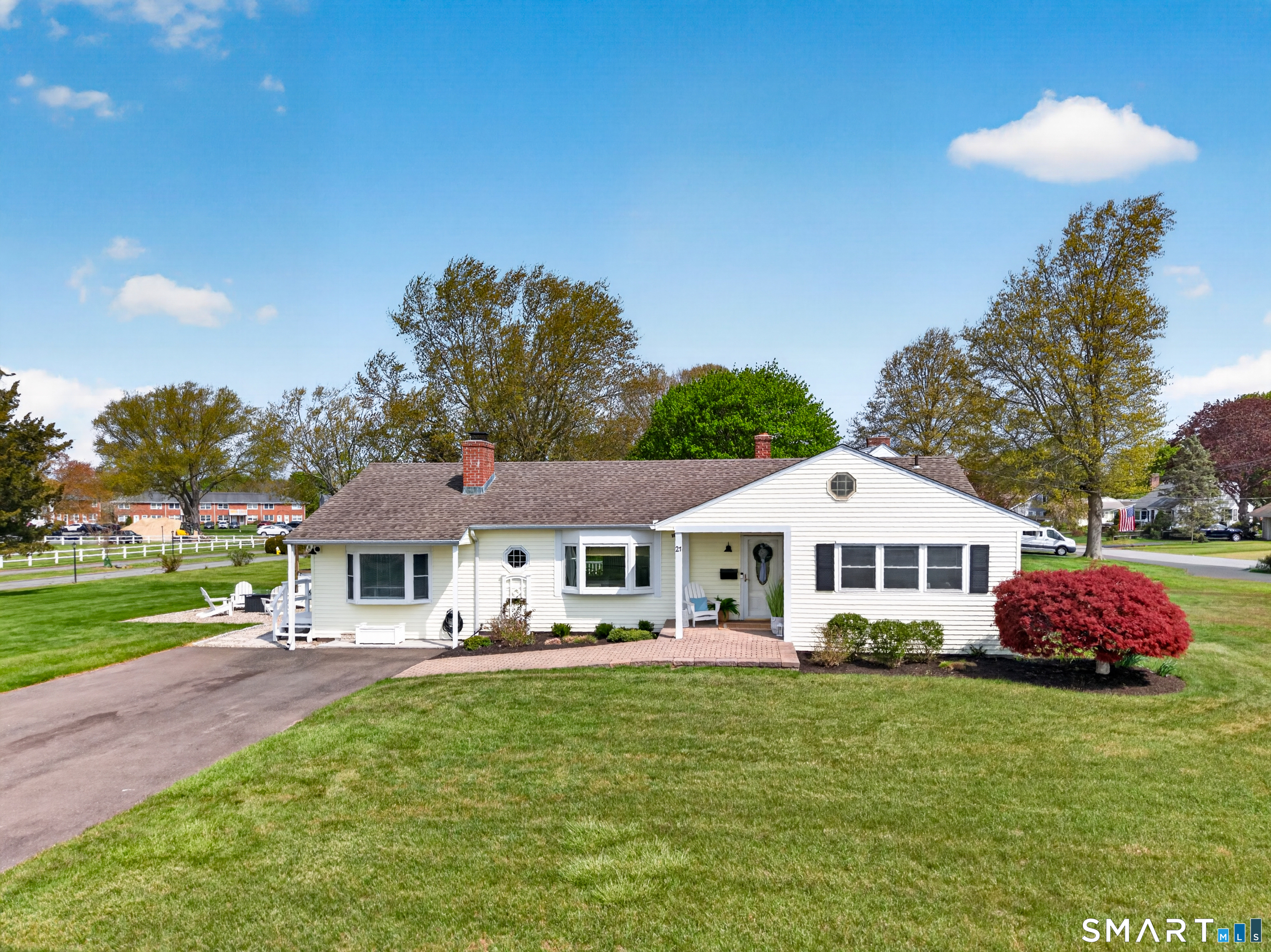 21 Riverside Drive Clinton CT 06413
