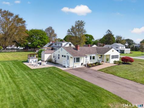21 Riverside Drive Clinton CT 06413