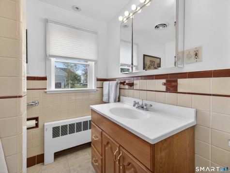 21 Riverside Drive Clinton CT 06413