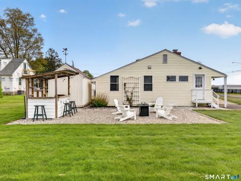 21 Riverside Drive Clinton CT 06413