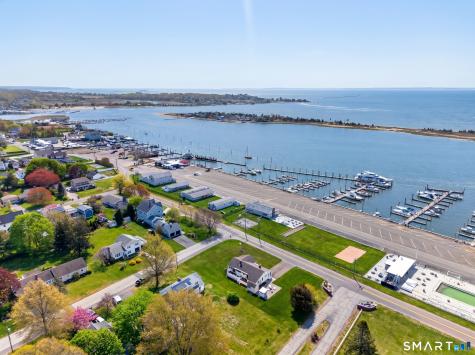 21 Riverside Drive Clinton CT 06413