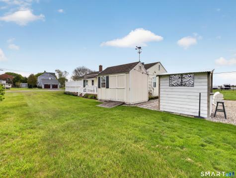 21 Riverside Drive Clinton CT 06413