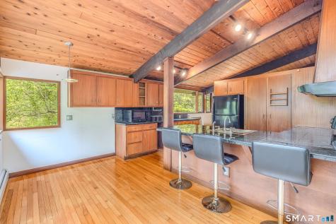 88 Hillyndale Road Mansfield CT 06268